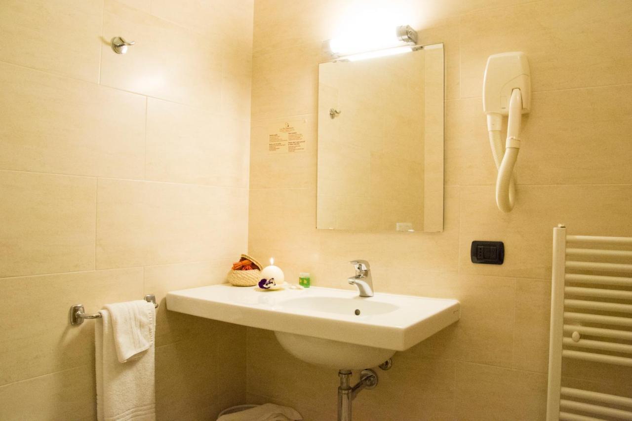 Lo Scoiattolo Piedmont Bike Hotel 普拉罗莫 外观 照片