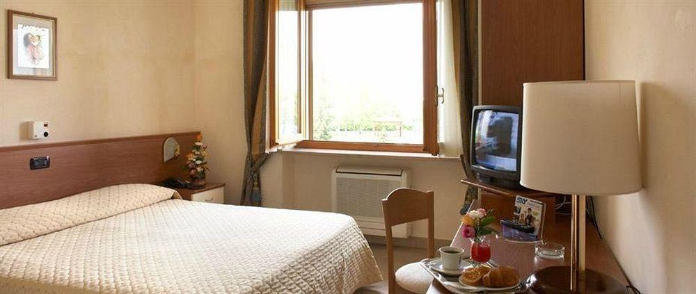 Lo Scoiattolo Piedmont Bike Hotel 普拉罗莫 外观 照片