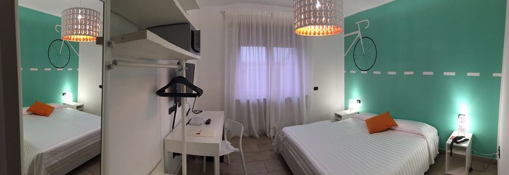 Lo Scoiattolo Piedmont Bike Hotel 普拉罗莫 外观 照片