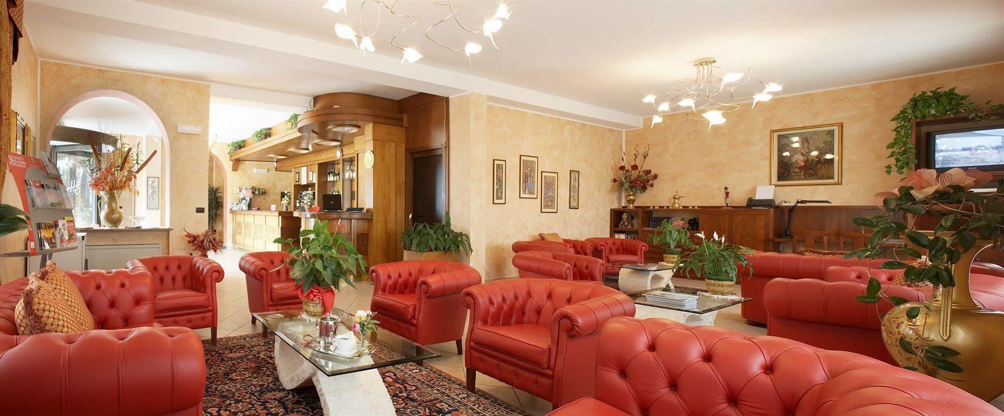 Lo Scoiattolo Piedmont Bike Hotel 普拉罗莫 外观 照片